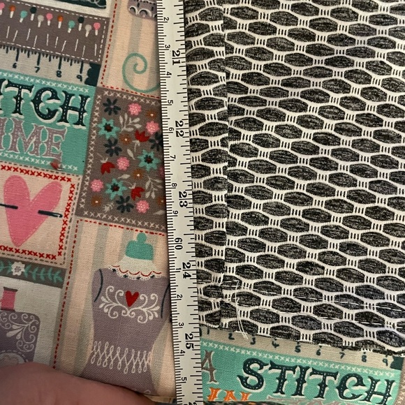 Viral TikTok Leggings! 3 pairs total available. 1 gray, 2 Black, All size 3XL - Picture 6 of 6